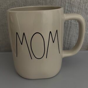 Rae Dunn MOM mug